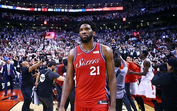  恩比德统治攻防两端76人轻取魔术锁定季后赛名额  